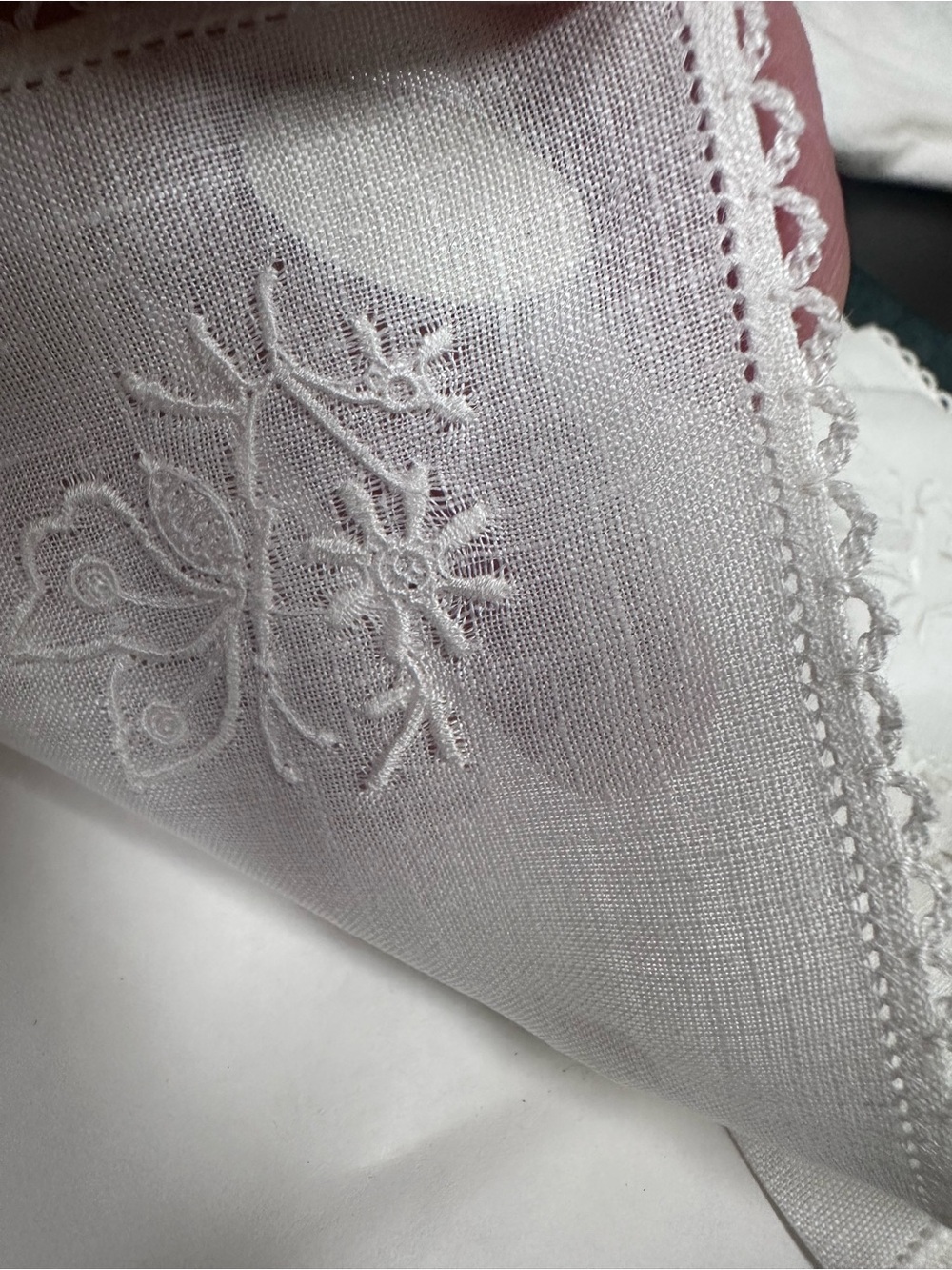 6 Ladies Vintage Irish Linen Handkerchiefs Made In Ireland Never Used - Picture 5 of 5